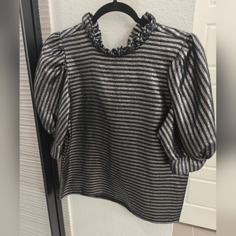 HUNTER BELL Top || Small